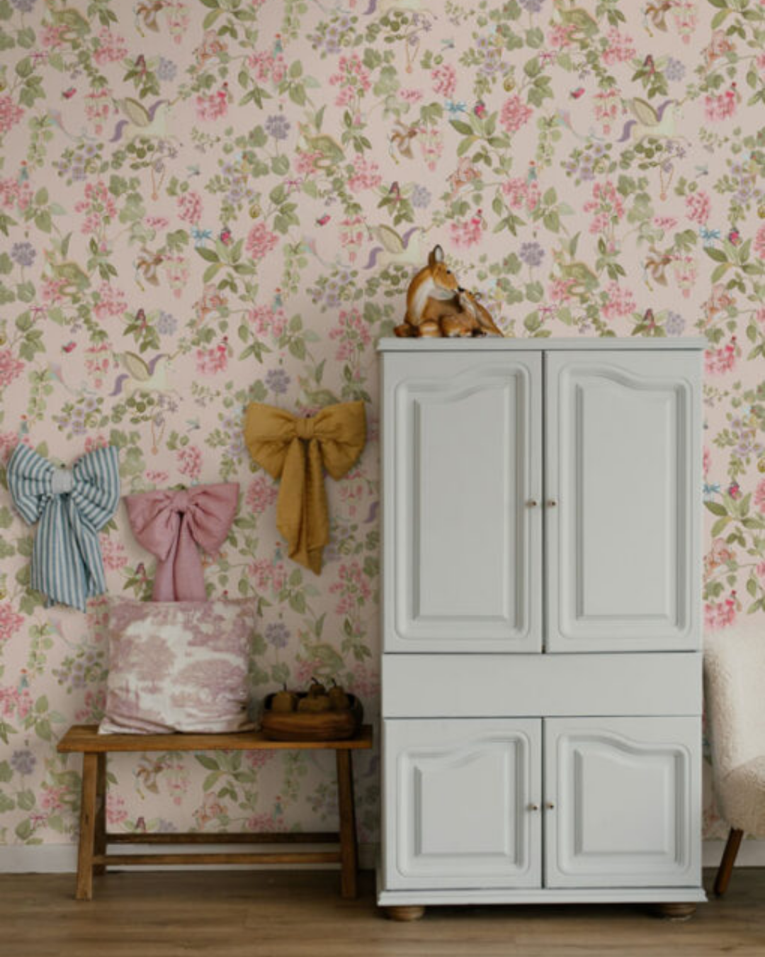 ADVENTURE AWAITS 14021